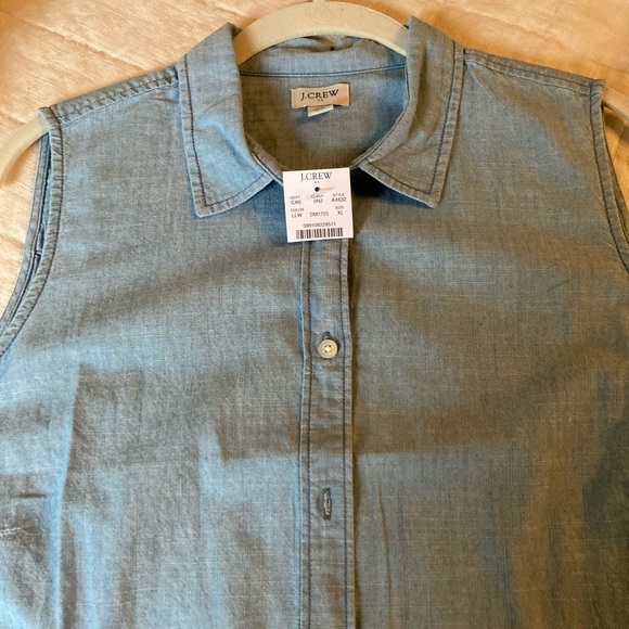 NWT J Crew Sleeveless chambray button up shirt - Picture 2 of 6